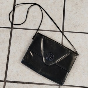 SHINY 1980&#39;s laScala Black Long STRAP Shoulder Bag /w SNAKESKIN Texture Feature