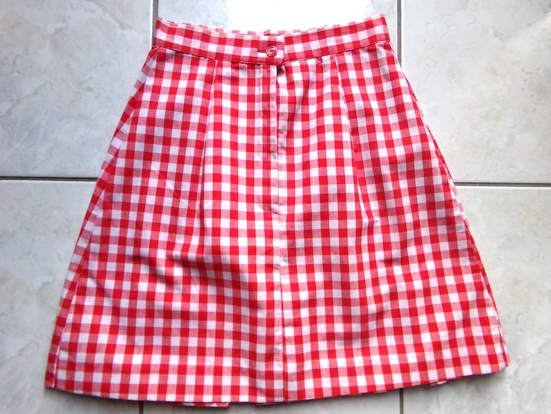 VINTAGE 1960s/70s High Waisted Red and White Gingham TEEN pleated SKiRT image 2