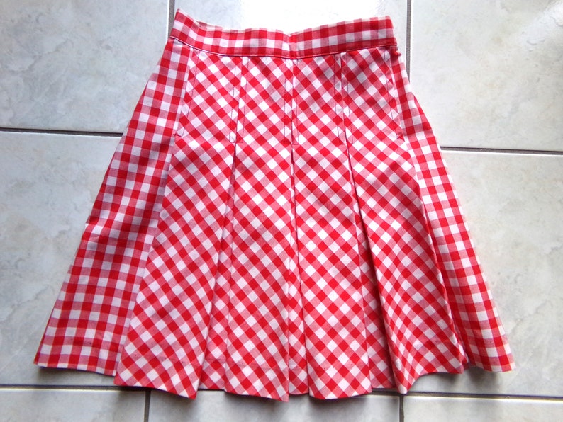 VINTAGE 1960s/70s High Waisted Red and White Gingham TEEN pleated SKiRT image 1