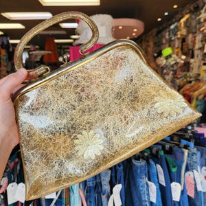 AMAZING 1950s/60s Vintage Gold Floral Mid Century Modern M.C.M Top LUCITE Handle HANDBAG Purse w/ Metal Ball Clasp