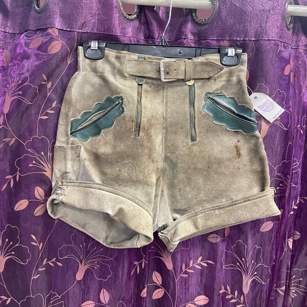 UNIQUE Distressed SUEDE LEDERHOSEN Shorts with Leaf Pocket Details, 2 Front Zippers and Belt Size 25”