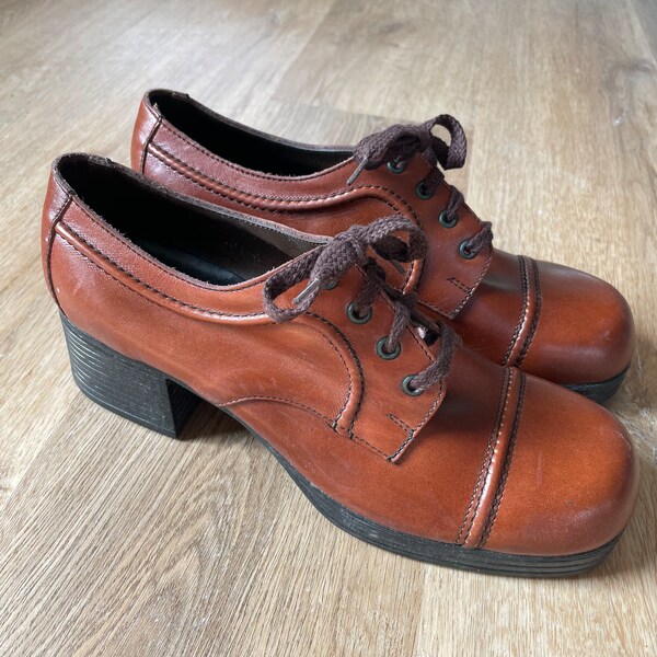 Deslumbrante Disco Vintage PLATFORM Zapatos de Tacón Marrón Cuero Oxford 1970 Tamaño 8.5 Hombres