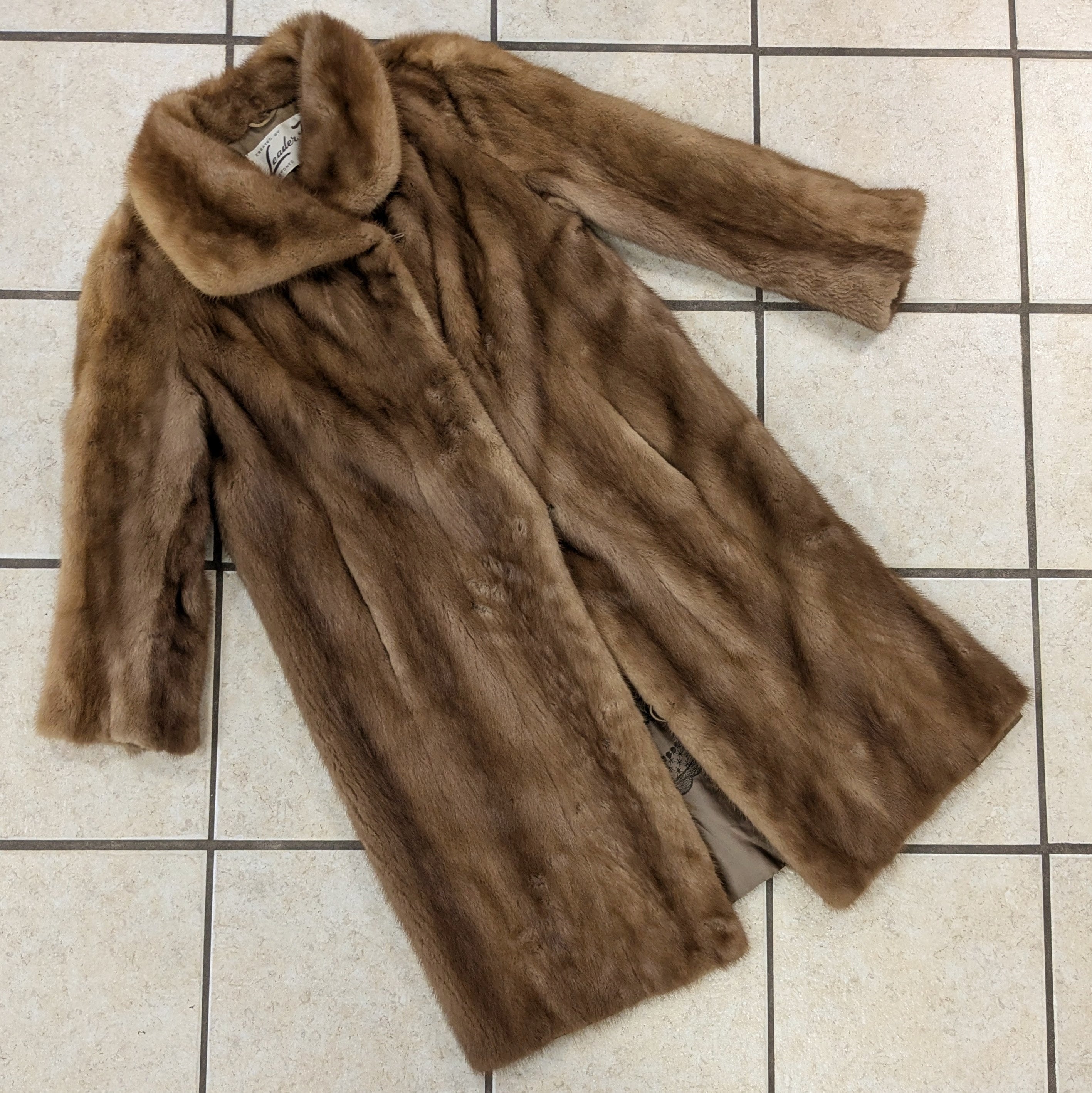 MIDCENTURY Honey Coloured Real MINK FUR Vintage Coat MIDCENTURY Honey Coloured Real MINK FUR Vintage Coat