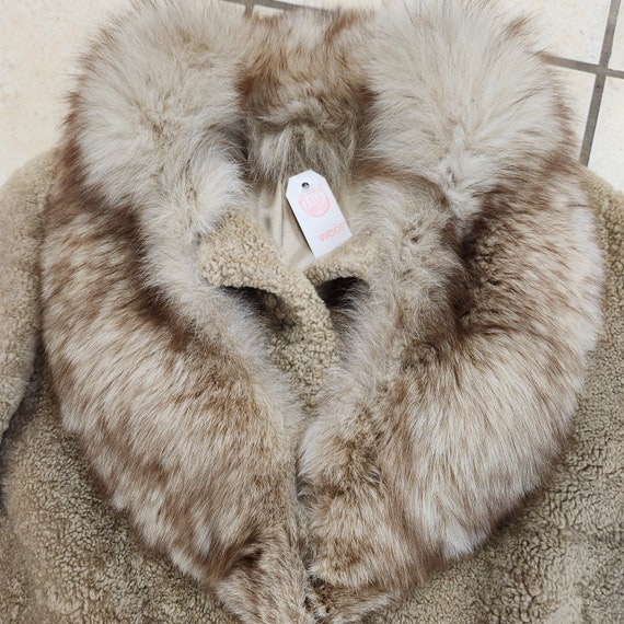 FABULOUS 1970s Light Brown/Beige SHEEPSKIN Jacket… - image 4