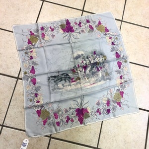 Amazingly BEAUTIFUL Vintage Bellotti HORSE and CARRIAGE Scarf
