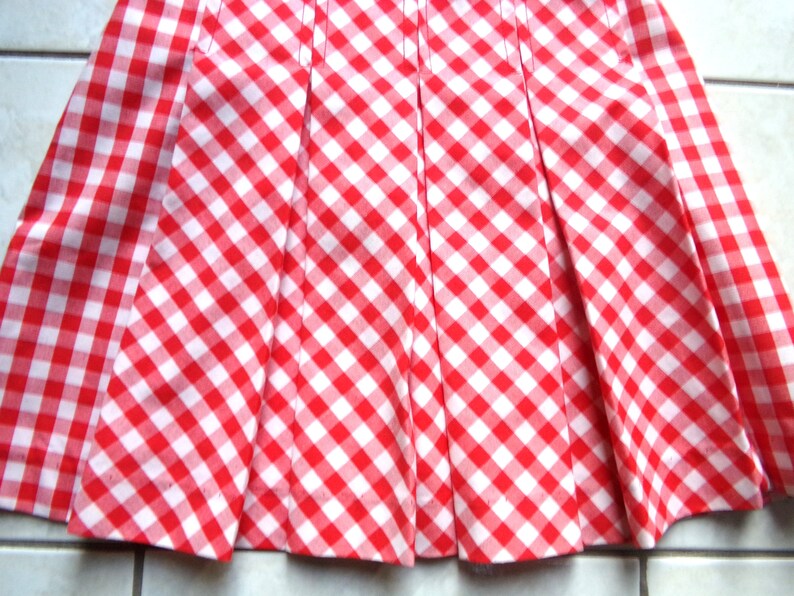 VINTAGE 1960s/70s High Waisted Red and White Gingham TEEN pleated SKiRT image 4