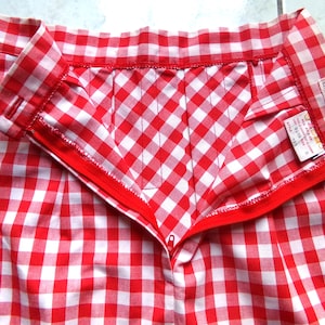 VINTAGE 1960s/70s High Waisted Red and White Gingham TEEN pleated SKiRT image 6