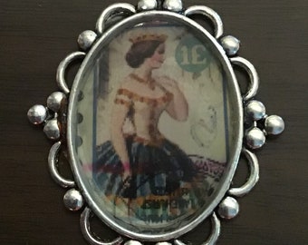 Queen Stamp Pendant