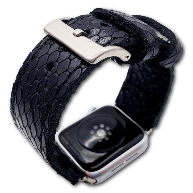 Black Snake Print Full Grain Leather Apple Watch Band – Handmade Luxury Accessory 画像 3