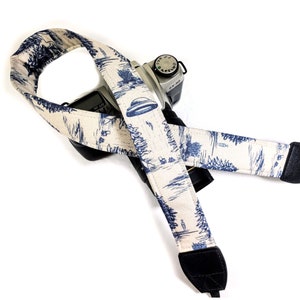 UFO Camera Strap Alien Abduction Camera Strap Camera Strap Double Padded Comfortable-DSLR / SLR image 3