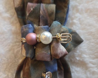 Upcycled Denim Brown Green Beige Teal Watercolor Flowers Tie / Faux Pearl Diamond Pin Brooche / Upcycled Ties / Neckties / Denim Neckties