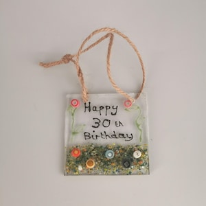 Mini apanhador de sol de vidro fundido "Feliz Aniversário" de 30 anos. Presente especial de 30 anos. Presente personalizado de 30 anos.