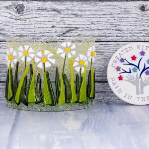 Gänseblümchen Blume verschmolzen Glasbogen Suncatcher, weißes Glas Gänseblümchen Geschenkidee, Gänseblümchen-Liebhaber-Geschenk, neues Haus-Blumen-Geschenk