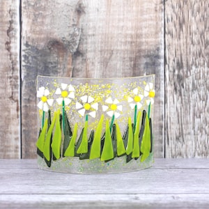 Daisy Flower Fused Glass Arc Suncatcher, White Glass Daisies Gift Idea, Daisy Lover Gift, New Home Flower Gift