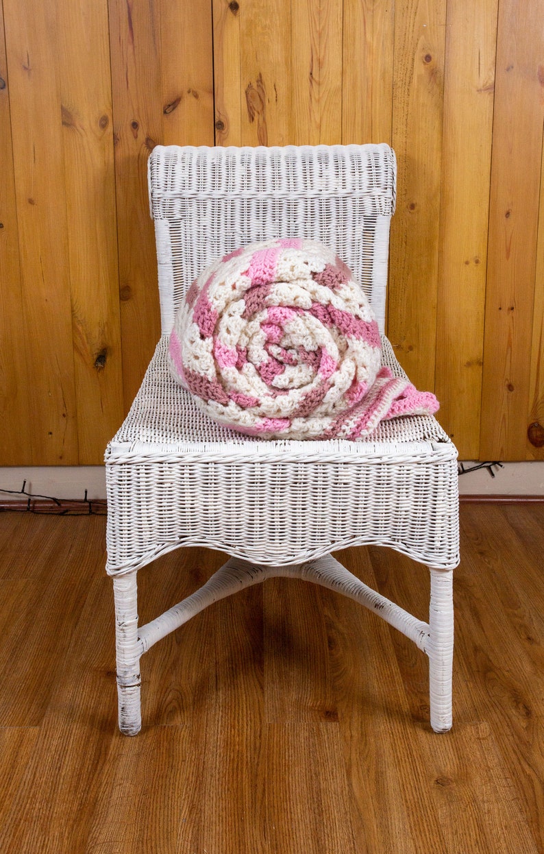 Crochet Blanket Striped in Shades of Pinks . Delicate Lacy Etsy UK
