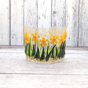 Narzisse gebogener Glas-Suncatcher, Narzissen-Liebhaber-Suncatcher-Geschenk, gelbe Blume Suncatcher-Geschenk, neue Hausgeschenkidee