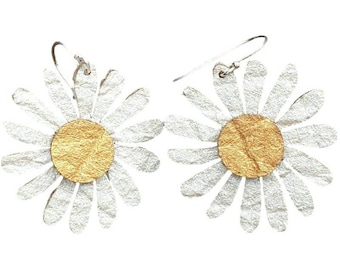 Pinatex Flower Power Daisy earrings / Pineapple leaf (Pinatex), sterling silver hooks