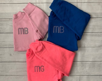 Sudadera con monograma para jóvenes