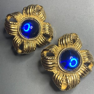 AMAZING Vintage 1980s Gold Tone COBALT Cabochons Blue Ribbon Design Big Statement Hollywood Runway Haute Couture Rare Clip On Earrings