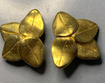 PRETTY FRENCH DESIGNER Gold Leaf Design Stud Clip On Earrings Nature Clover Luck Statement Couture Signed Avantgarde Runway Glamour