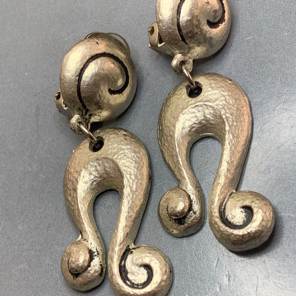 LOVELY ETRUSCAN French DESIGNER Marc labat Greek Style Silver Clip on earrings Signed Statement Iconic Runway Vintage 1980s Glamour Couture