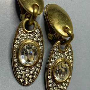PRETTY VINTAGE DESIGNER Look, Signed Xisco Dangly Drop Gold plated with Sparkling Crystals Clip On Earrings, Statement runway couture 1980's