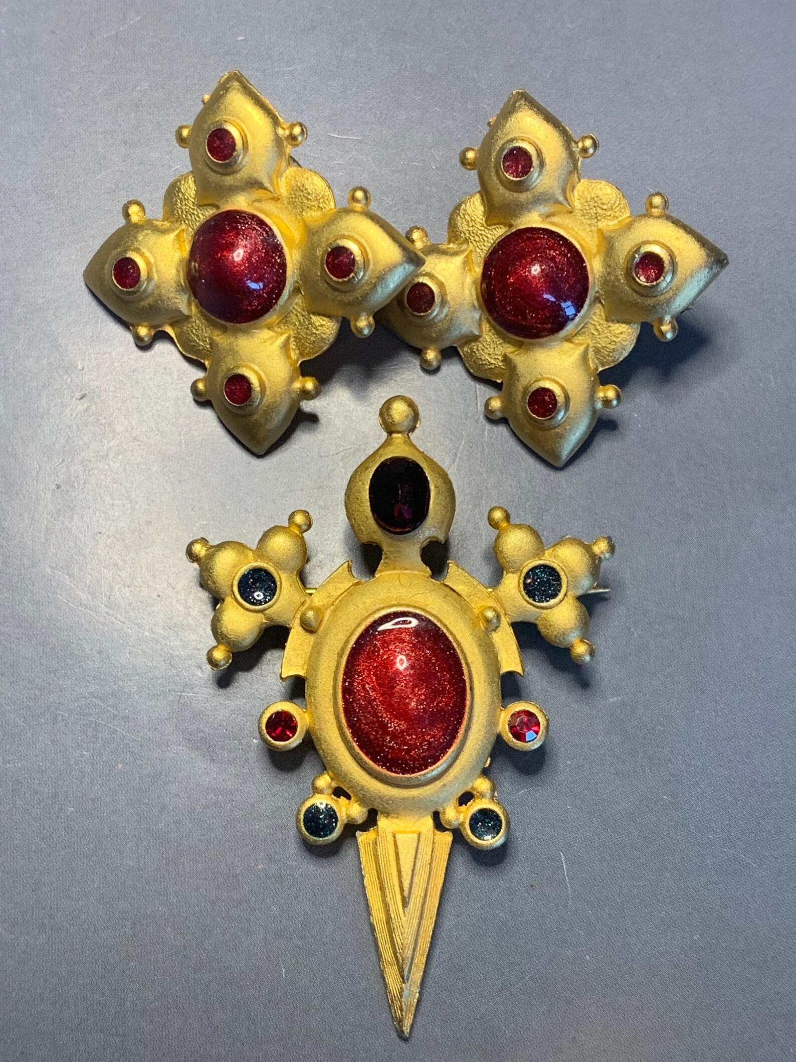 FRENCH 1980s DEMI PARURE Matte Gold Ruby Red Enamel Purple - Etsy