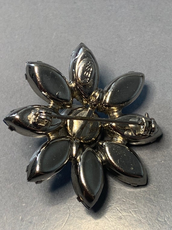 LOVELY DESIGNER WEISS Floral Flower Brooch Silver… - image 5