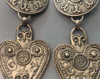 Huge SCOOTER PARIS Vintage Designer Silver Metal Hearts Drop Dangly Brutalist Intricate Detail Runway Statement Rare Signed Clip On Earrings