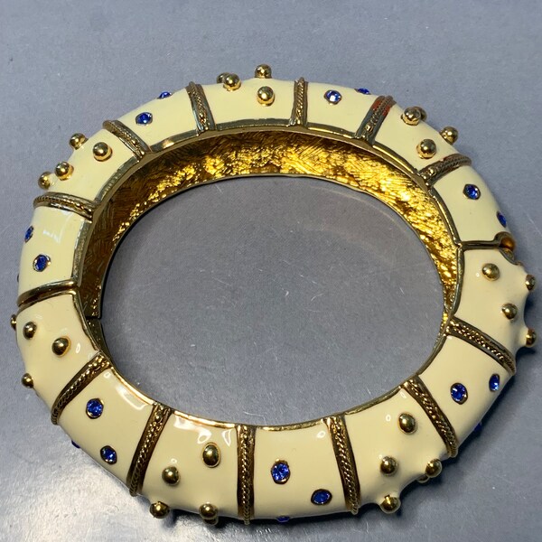 WONDERFUL DESIGNER VINTAGE 1980's Creme Gold Enamelled Large Big Bangle Blue Crystals Signed Runway Statement Couture Glamour Jackie Kennedy