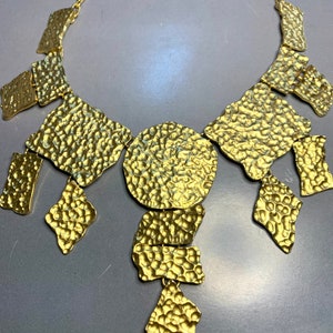 Amazing DOLCE VITA Matte Gold Tone Etruscan Greek Style Hammered Textured Sculptural Big Statement Runway Couture Designer Signed Necklace