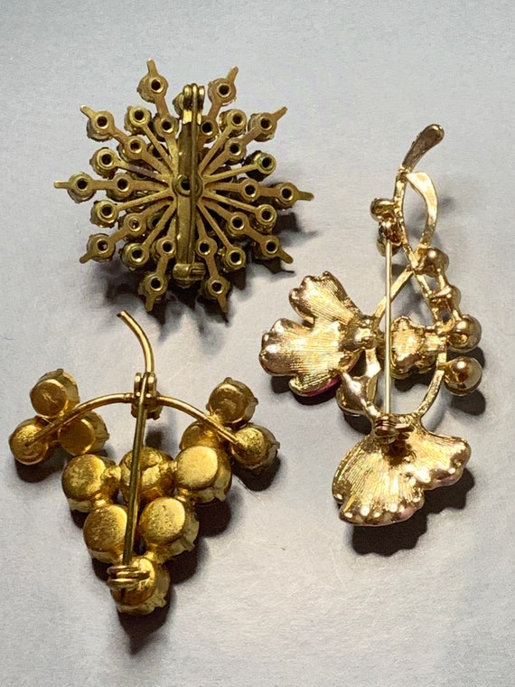 FABULOUS TRIO Of Vintage BROOCHES Flower Grape St… - image 10