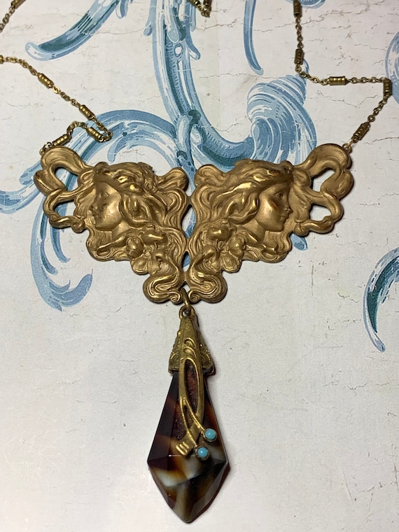 Art Nouveau gilet metal french Necklace