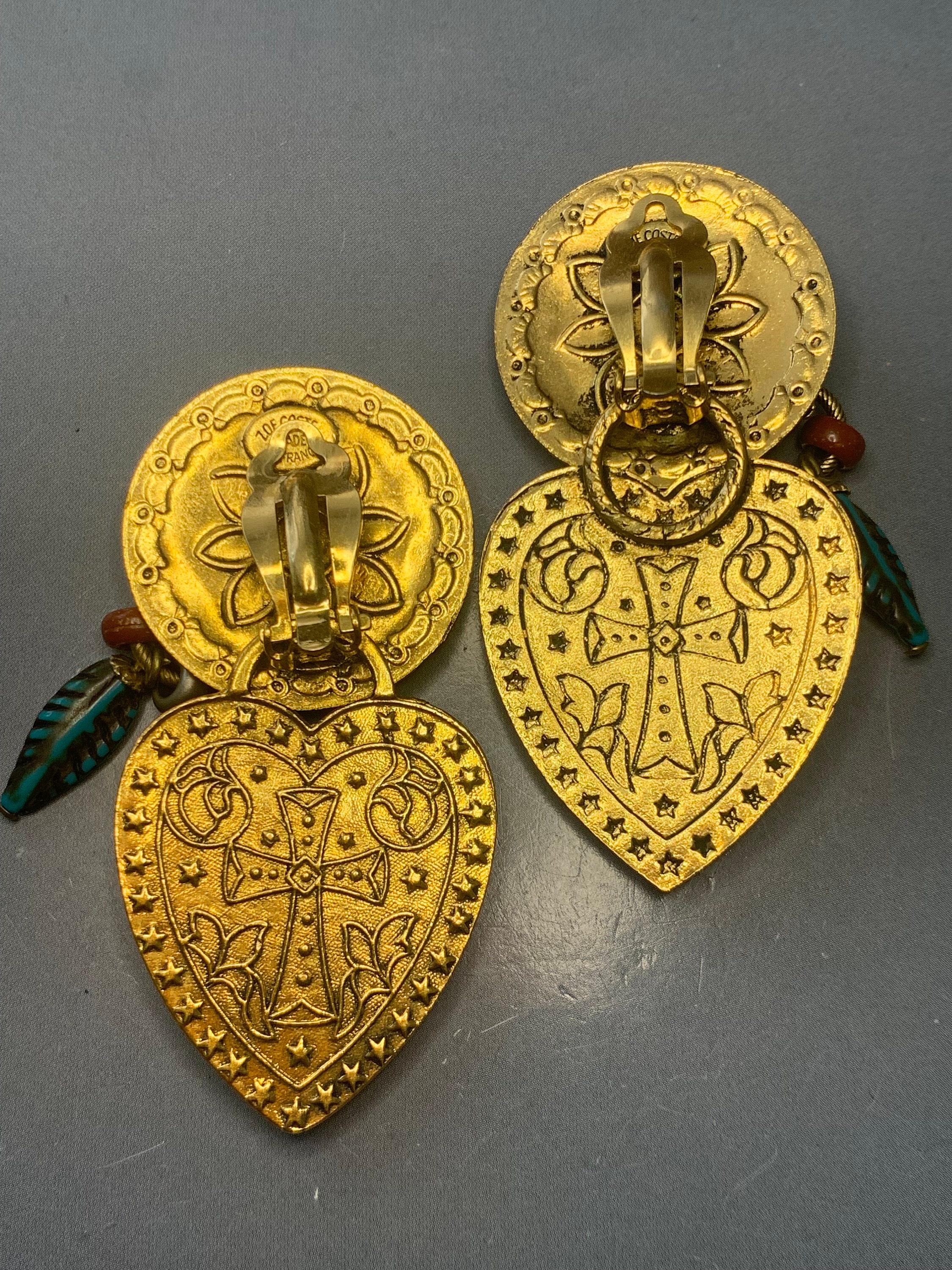 Boucles D'oreilles Clips Cœur Signées ZOE COSTE Jaune Doré - Très Bon état