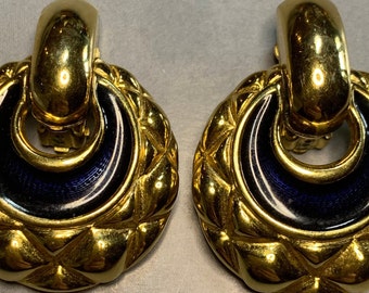 VINTAGE DOORKNOCKER GOLD Plated With Navy Blue Enamel, Dangly Drop Clip On Earrings 1980's Signed Runway Statement Dynasty Glamour Couture