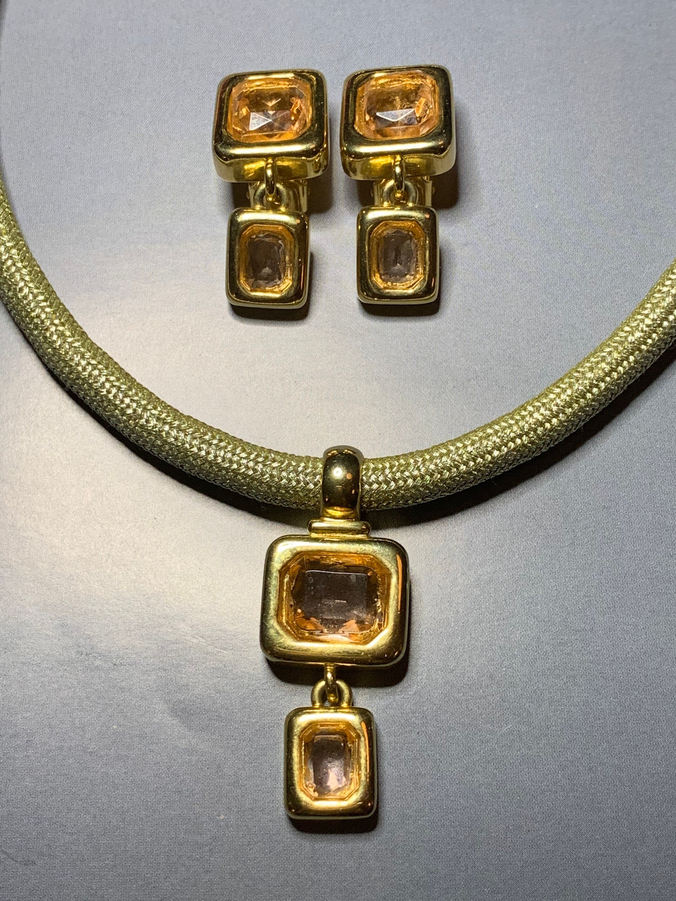 DAVID GRAU Famous Barcelona Designer Big Runway Gold Metal DAVID GRAU Famous Barcelona Designer Big Runway Gold Metal