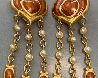 Amazing MATTE GOLD Vintage Dark Orange Enamel White Pearls Dangly French Etruscan Statement Runway Hollywood Elegant Clip On Earrings