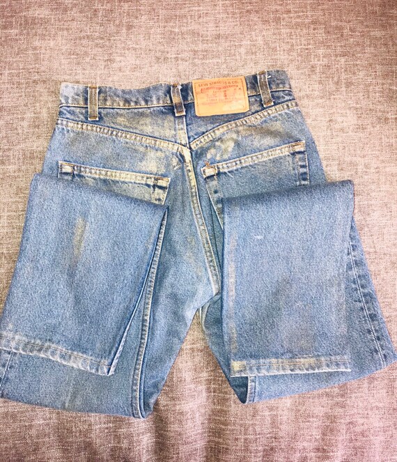 levis gold paint