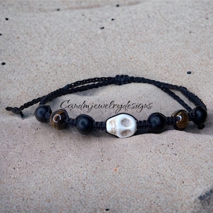 Handmade Skull Bead Bracelet: Tigers Eye & Black Paracord, Adjustable