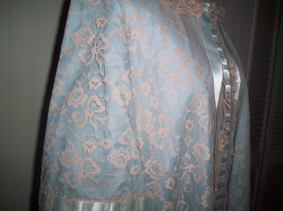 Pale Blue and Ecru Lace Hostess Gown - image 4