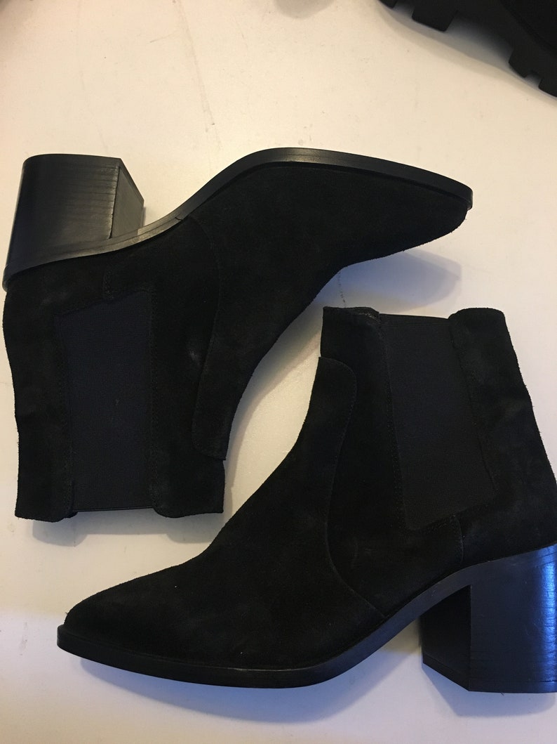 100/% suede thick heel ankle booties