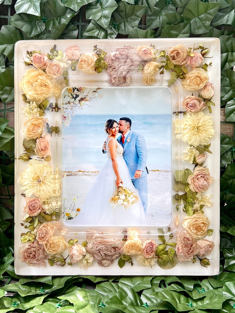 Wedding flowers preservation resin frame/ Picture frame resin Bild 1