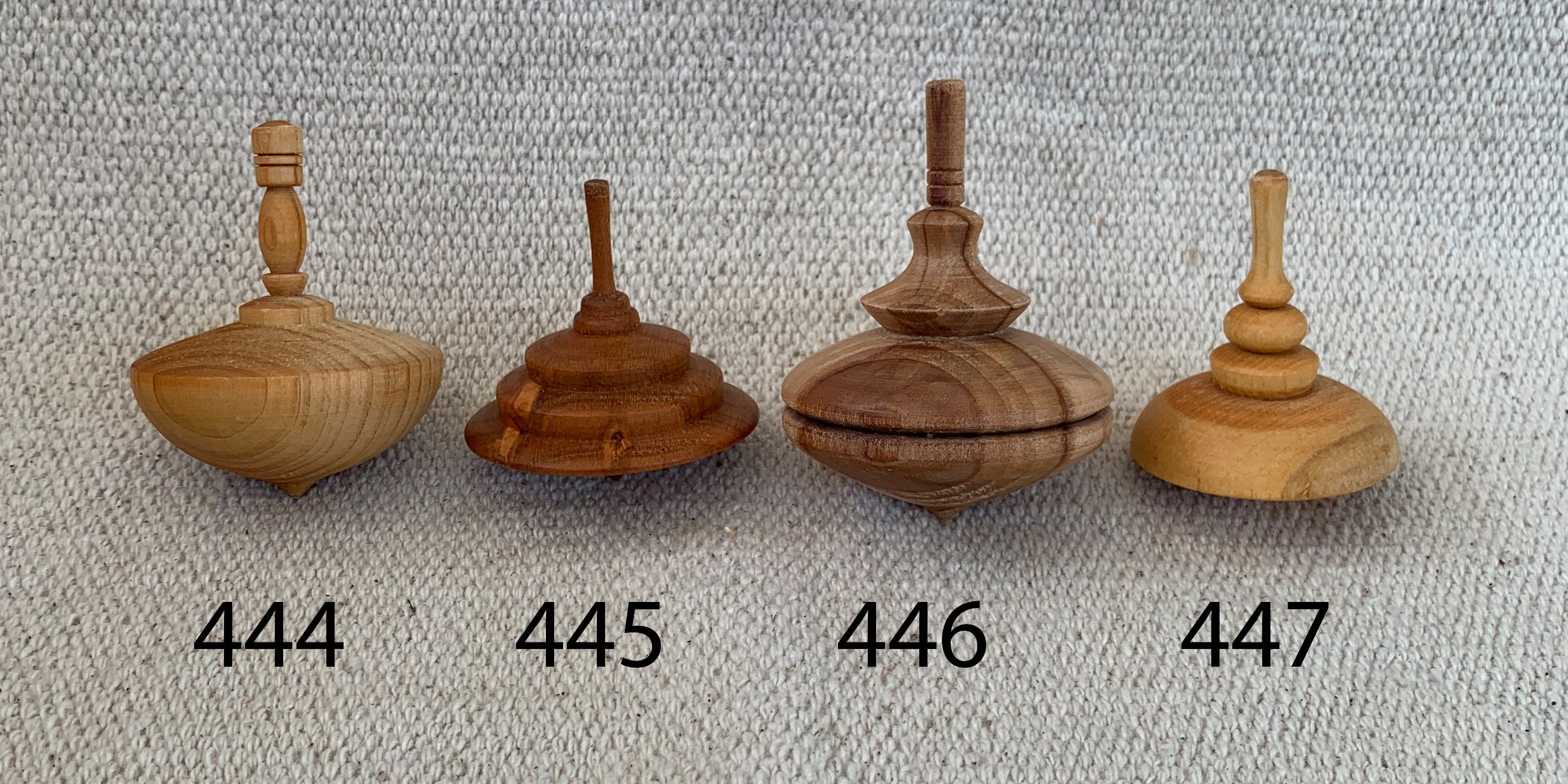 Ancienne pédale à pédale vintage en bois primitif toupie