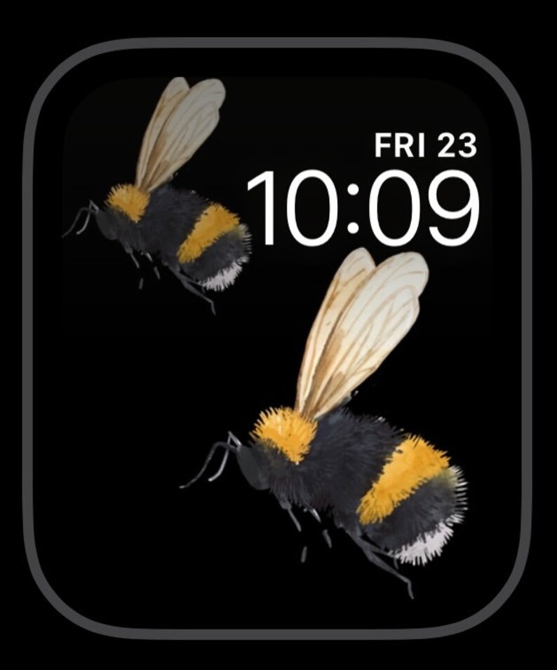 Peut inclure: Un cadran de montre Apple noir avec une horloge num&eacute;rique blanche affichant 10:09 et le texte "FRI 23". Deux bourdons noirs et jaunes volent sur l'&eacute;cran.