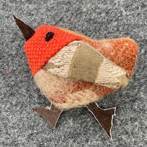Robin brooch