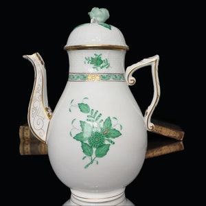 Duży dzbanek do kawy 611 1/2 - Herend Apponyi zielony, gałka w kształcie róży