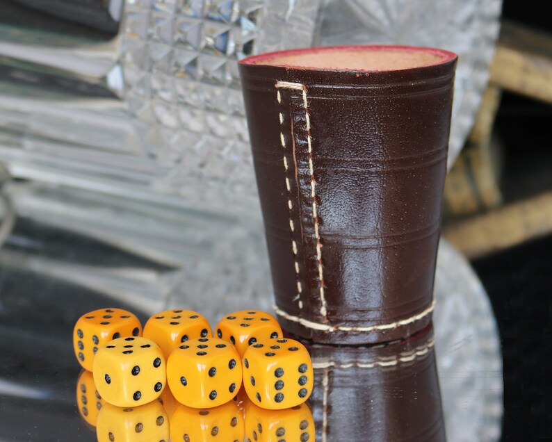 German DICE GAME Genuine Leather Dice Cup & 6 Bakelite Dices Etsy