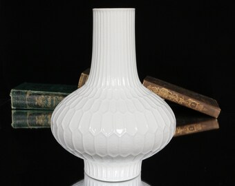 Vase en Porcelaine Blanche à Décor Texturé par FURSTENBERG, Op Art, Modèle 1435/19