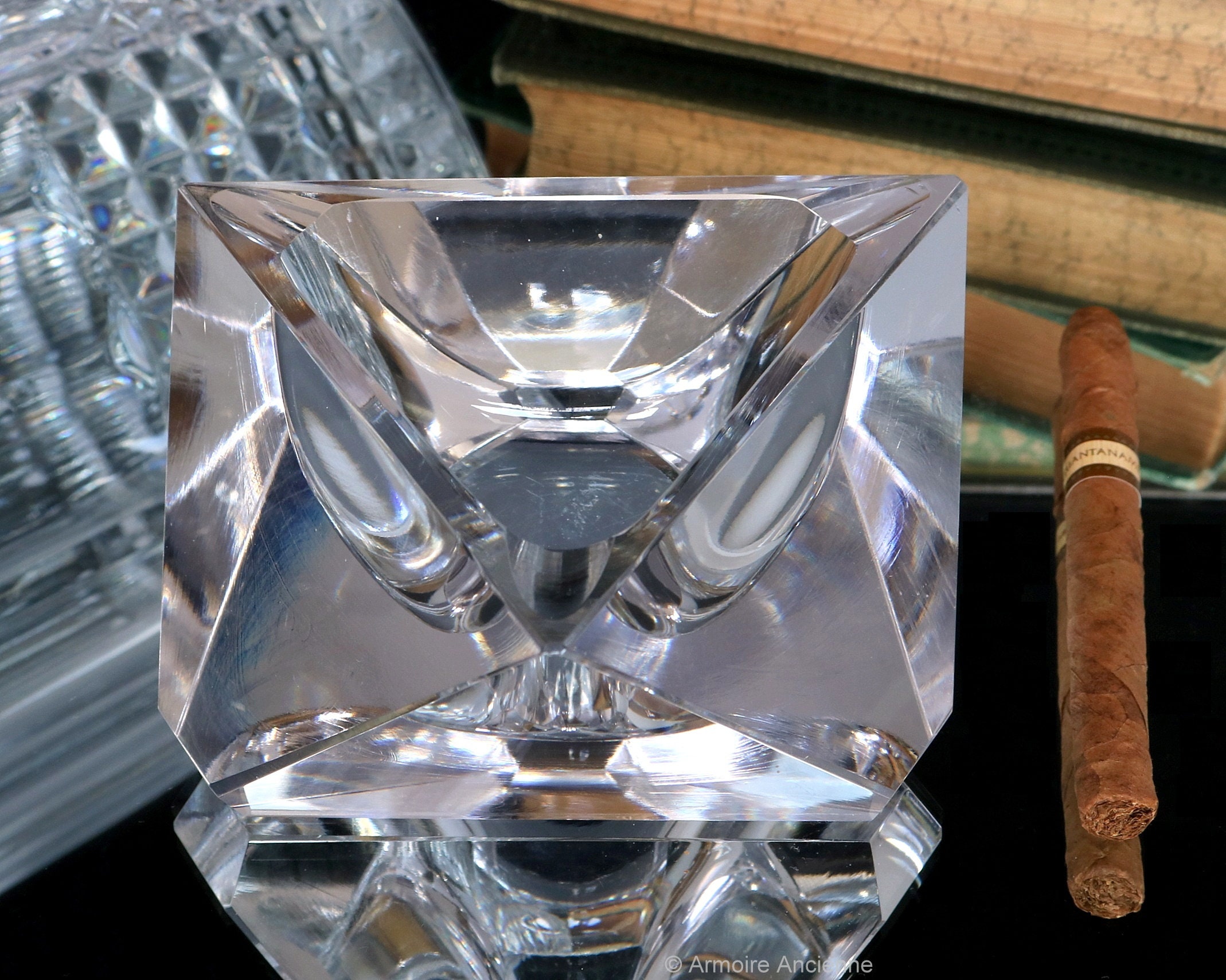 ミッドセンチュリーファセットカットクリスタルシガー灰皿 - Etsy 日本