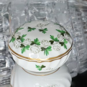 Porcelain Trinket Box - HEREND, Persil Parsley